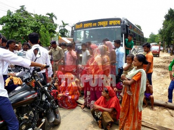 Water Crisis : Sonamura-Agartala road blocked by locals
